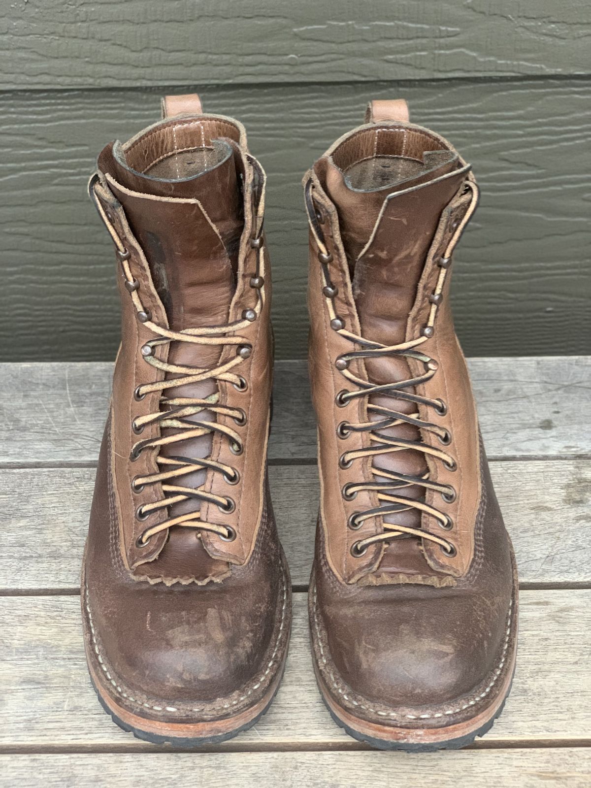 Photo by patinathunderdome on November 1, 2021 of the White's Bounty Hunter in Horween Natural Waxed Flesh.
