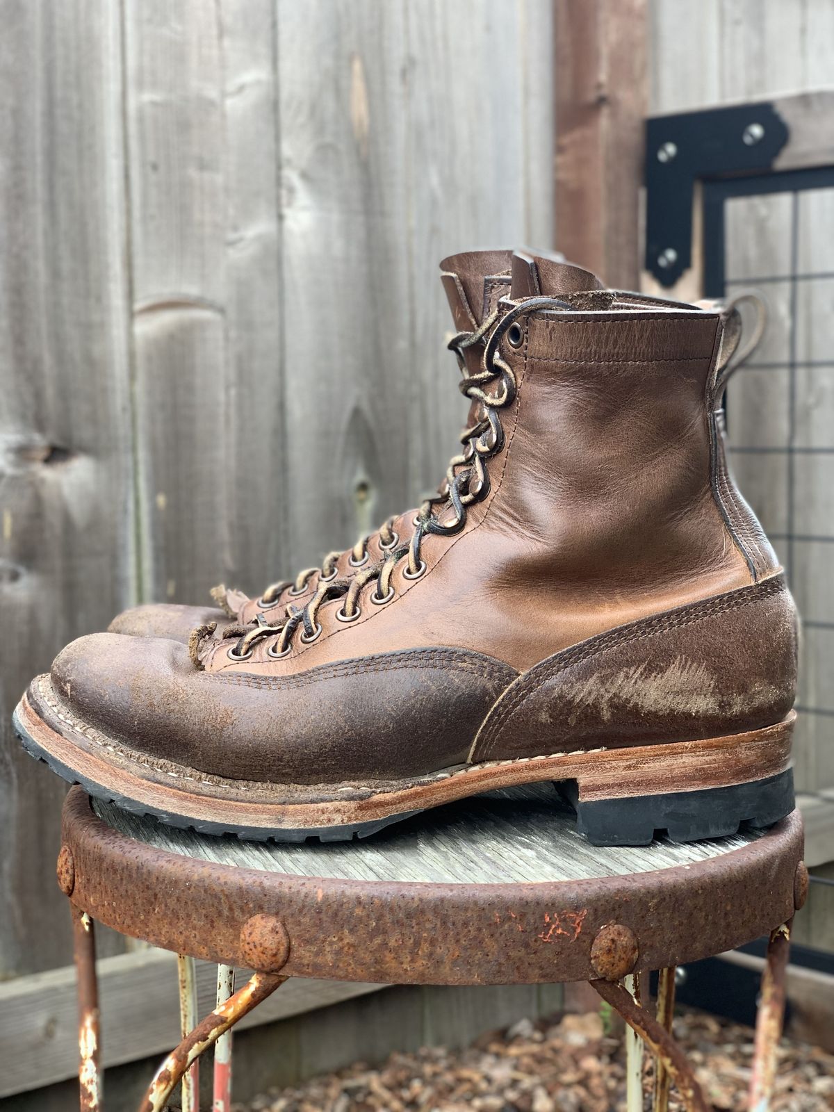 Photo by patinathunderdome on February 3, 2022 of the White's Bounty Hunter in Horween Natural Waxed Flesh.