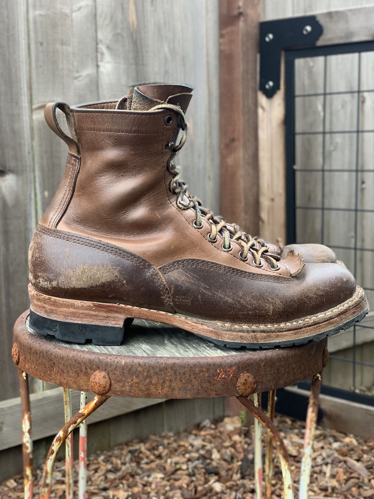 Photo by patinathunderdome on February 3, 2022 of the White's Bounty Hunter in Horween Natural Waxed Flesh.