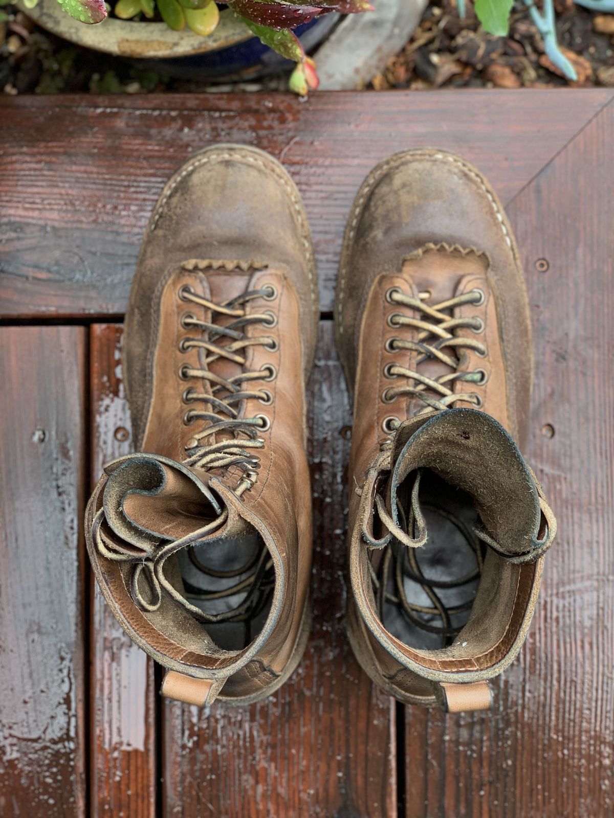 Photo by patinathunderdome on March 3, 2022 of the White's Bounty Hunter in Horween Natural Waxed Flesh.