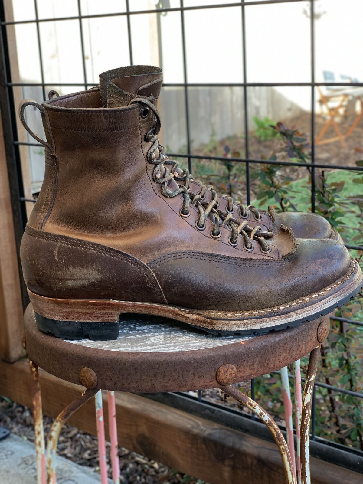 Photo by patinathunderdome on April 1, 2022 of the White's Bounty Hunter in Horween Natural Waxed Flesh.