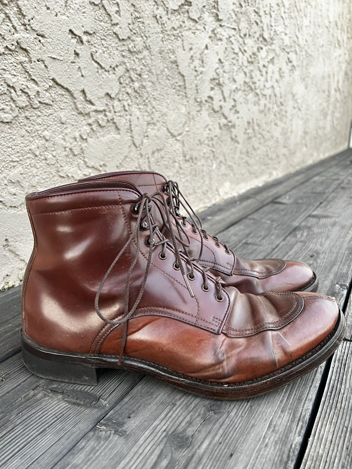 Photo by patinathunderdome on December 6, 2021 of the Makers U Mocca Blucher in Horween Color 4 Shell Cordovan.
