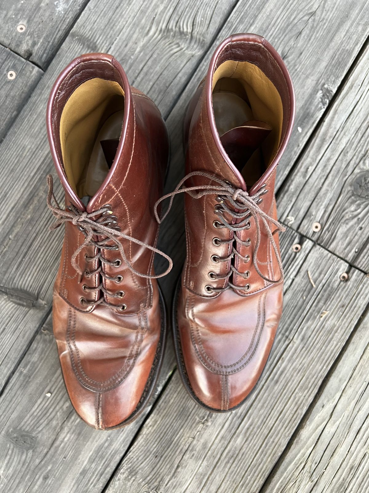 Photo by patinathunderdome on December 6, 2021 of the Makers U Mocca Blucher in Horween Color 4 Shell Cordovan.