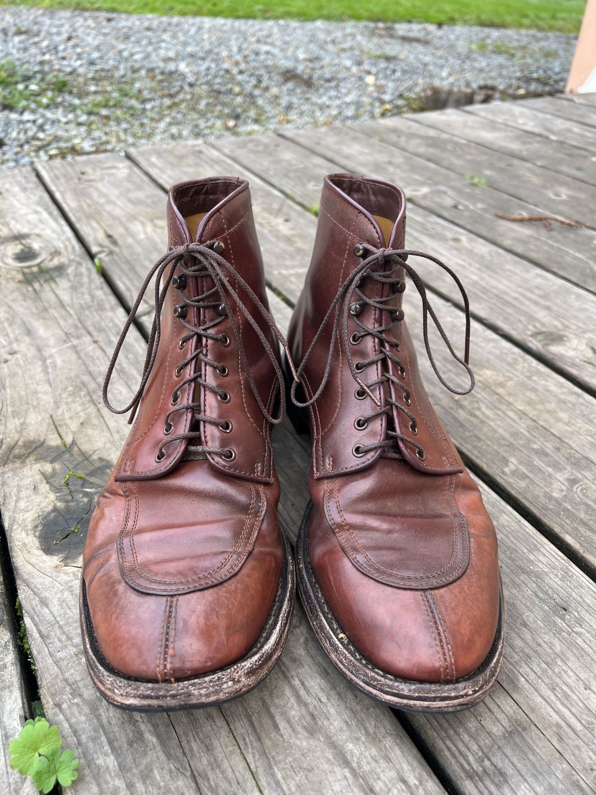 Photo by patinathunderdome on January 6, 2022 of the Makers U Mocca Blucher in Horween Color 4 Shell Cordovan.