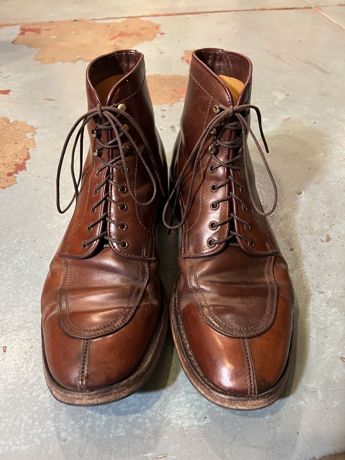 Photo by patinathunderdome on March 6, 2022 of the Makers U Mocca Blucher in Horween Color 4 Shell Cordovan.