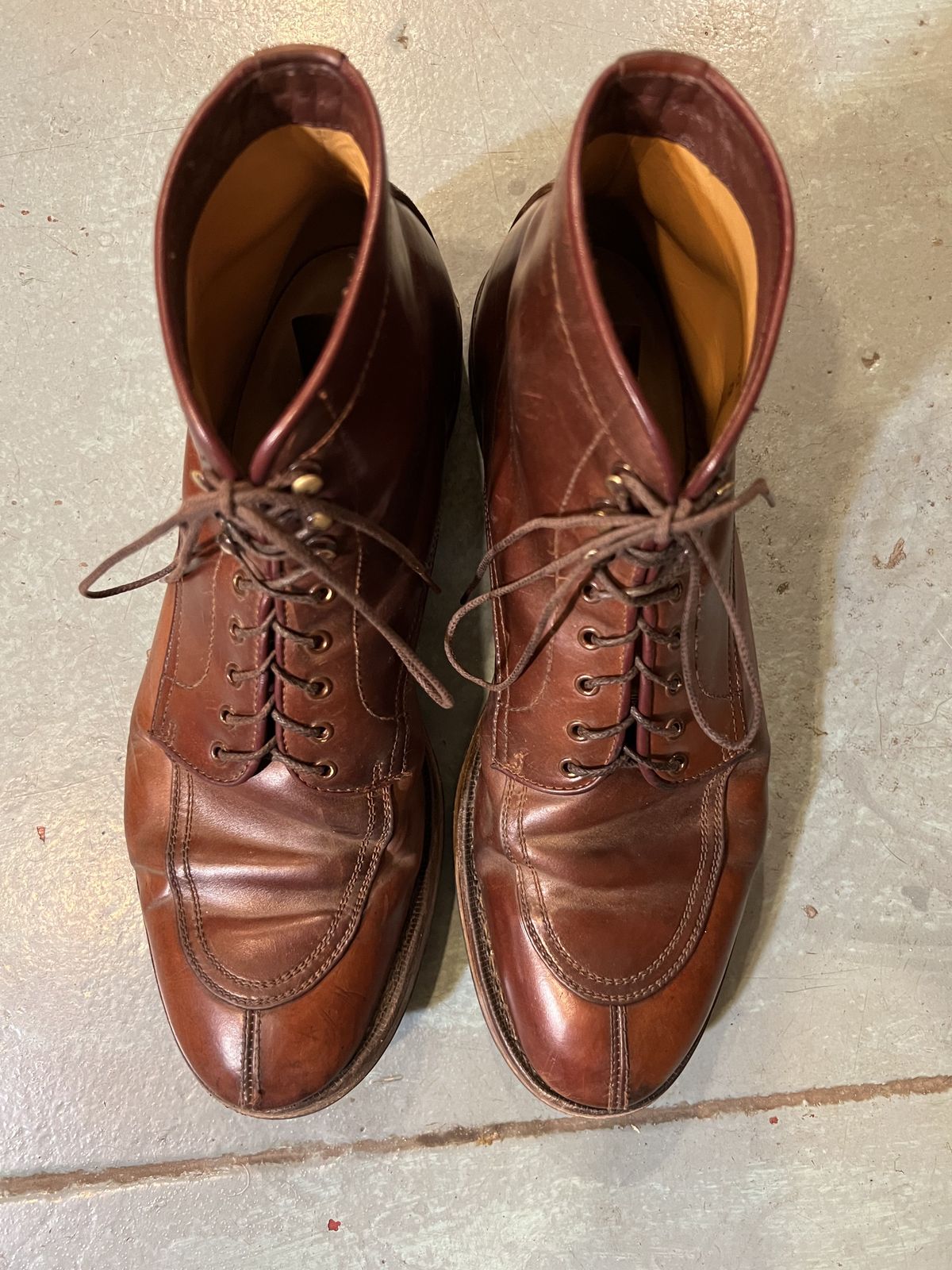 Photo by patinathunderdome on March 6, 2022 of the Makers U Mocca Blucher in Horween Color 4 Shell Cordovan.