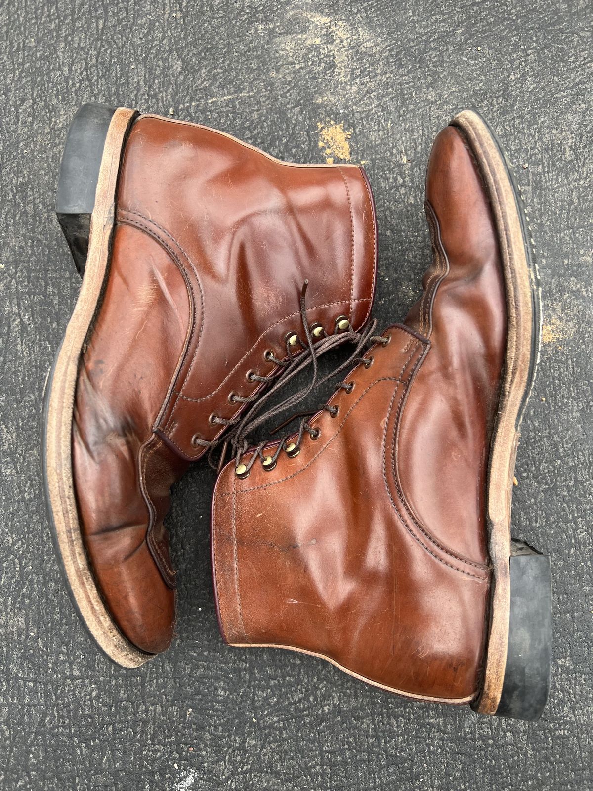 Photo by patinathunderdome on April 6, 2022 of the Makers U Mocca Blucher in Horween Color 4 Shell Cordovan.