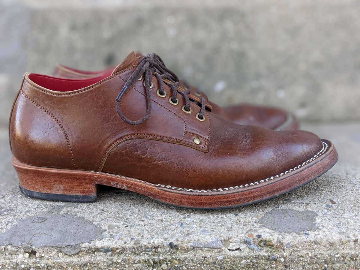 Photo by patinathunderdome on January 4, 2022 of the Benzein TDD-02 Derby in Shinki Brown Oiled Horsebutt.