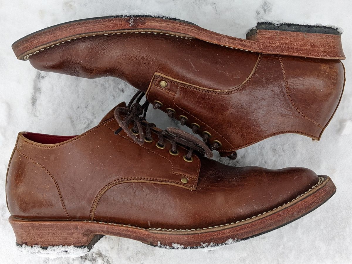 Photo by patinathunderdome on February 3, 2022 of the Benzein TDD-02 Derby in Shinki Brown Oiled Horsebutt.