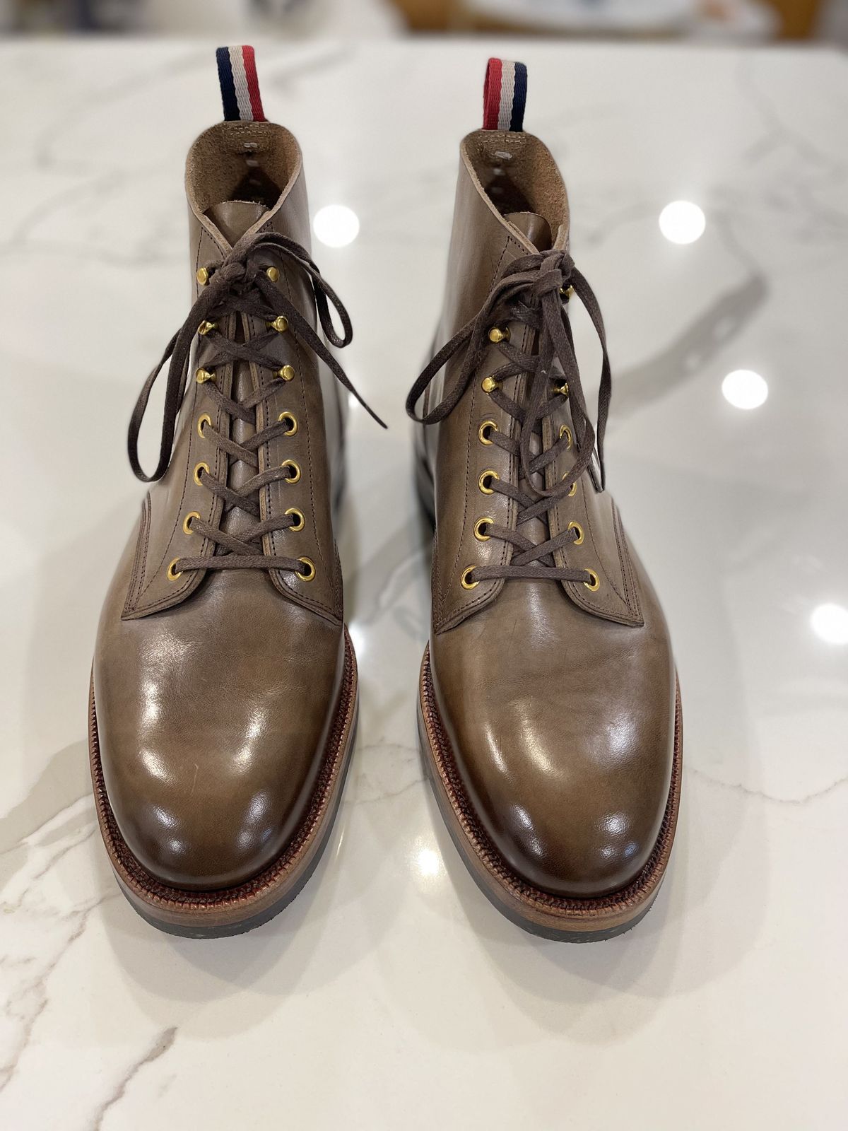 Photo by patinathunderdome on November 1, 2021 of the Iron Boots The Chosen One in Natural Italy Waxed Bullhide.