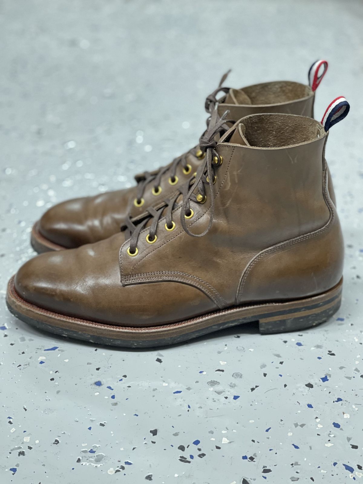 Photo by patinathunderdome on January 3, 2022 of the Iron Boots The Chosen One in Natural Italy Waxed Bullhide.