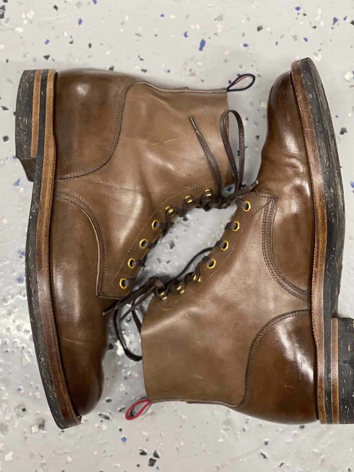 Photo by patinathunderdome on January 3, 2022 of the Iron Boots The Chosen One in Natural Italy Waxed Bullhide.