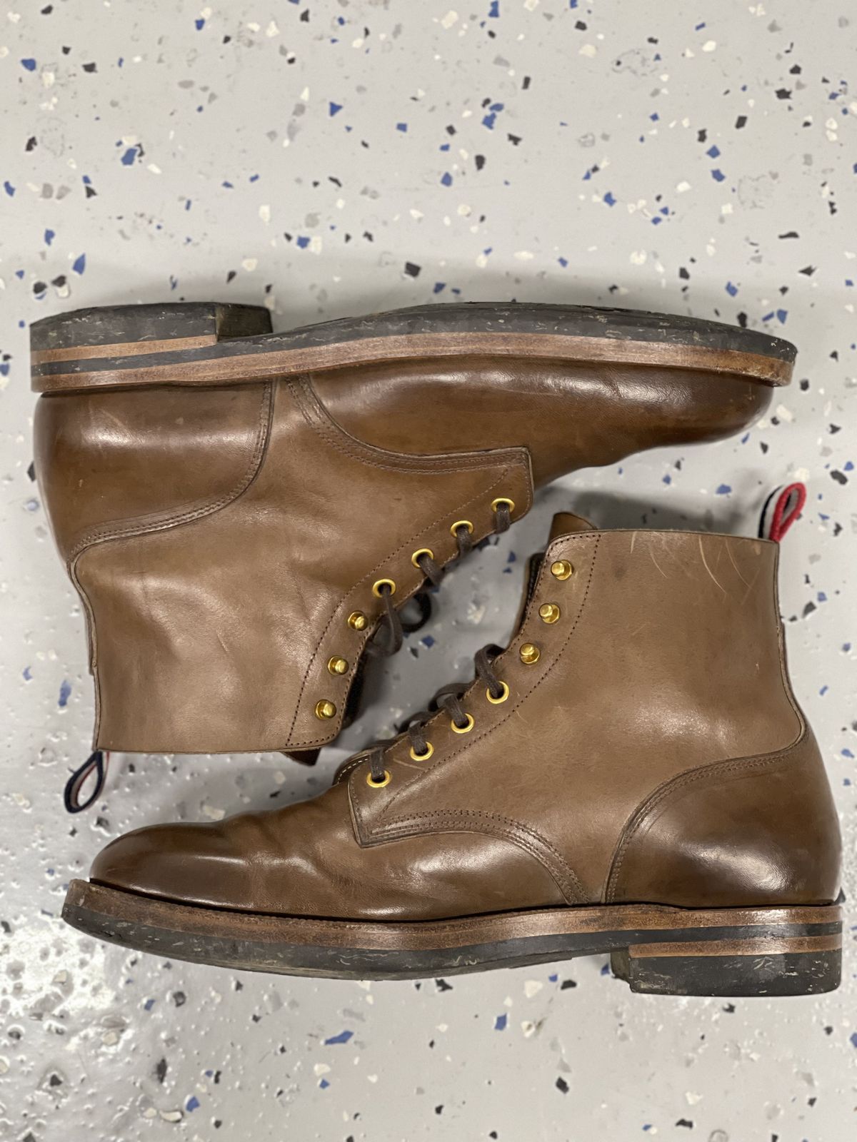 Photo by patinathunderdome on February 3, 2022 of the Iron Boots The Chosen One in Natural Italy Waxed Bullhide.