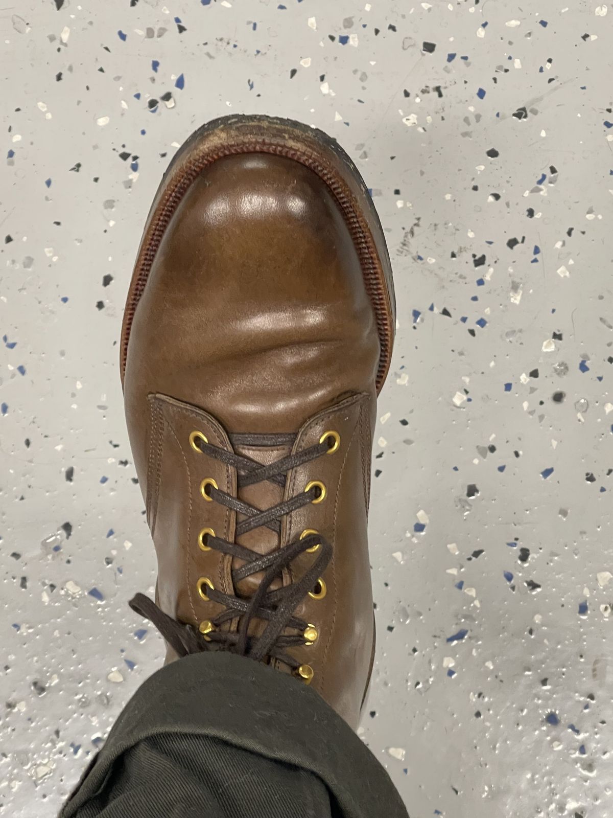 Photo by patinathunderdome on March 3, 2022 of the Iron Boots The Chosen One in Natural Italy Waxed Bullhide.