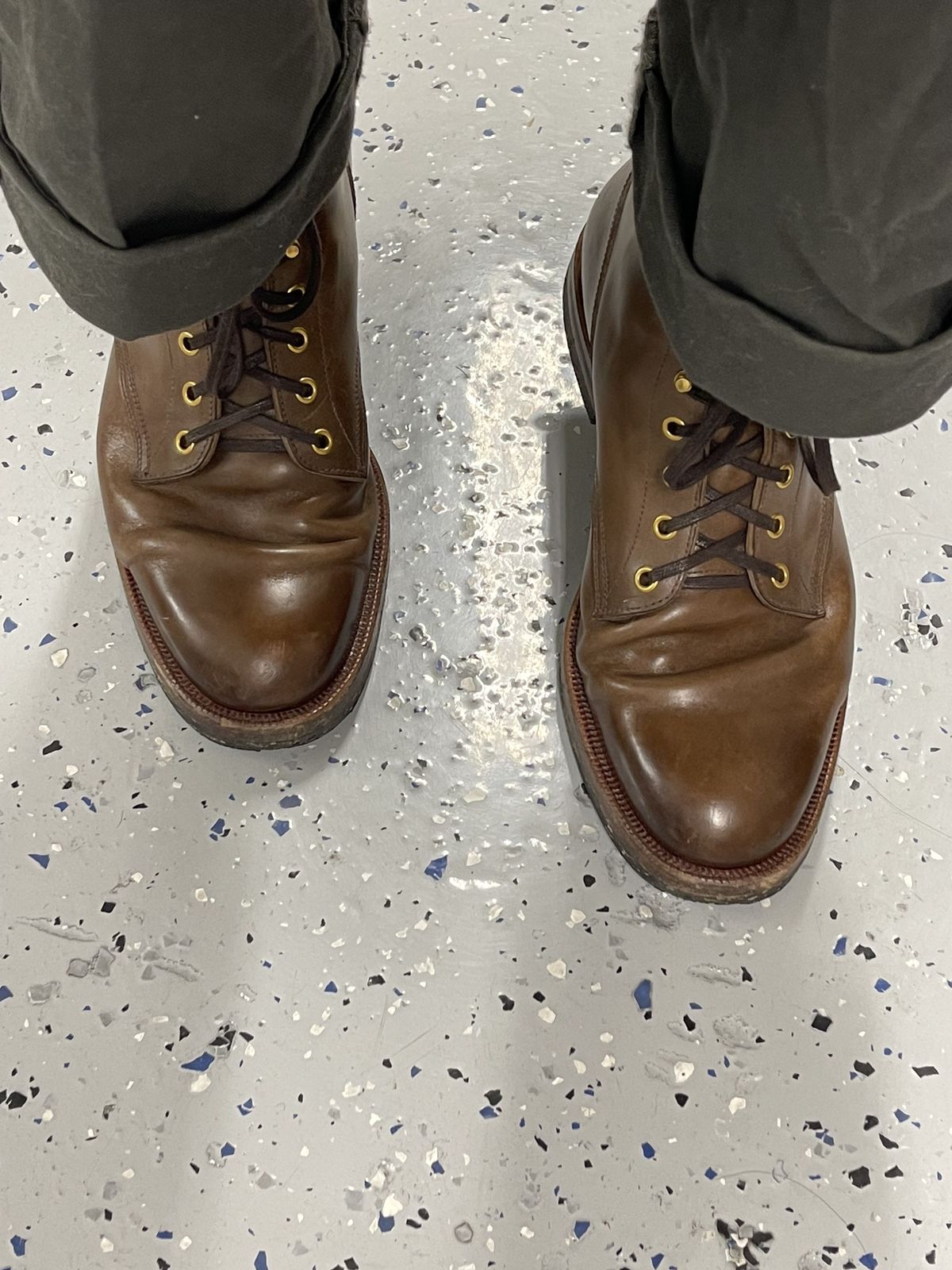 Photo by patinathunderdome on March 3, 2022 of the Iron Boots The Chosen One in Natural Italy Waxed Bullhide.