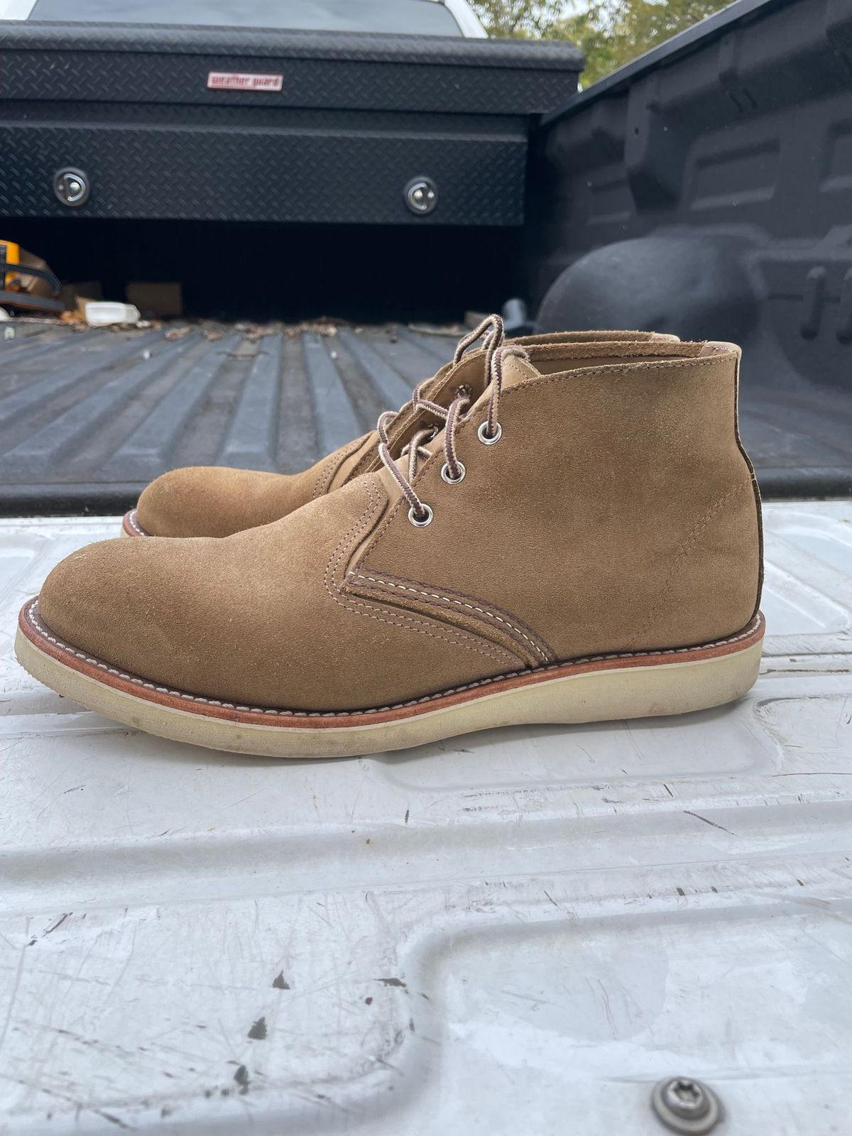 Photo by patinathunderdome on November 5, 2021 of the Red Wing Work Chukka in S.B. Foot Olive Mohave Roughout.