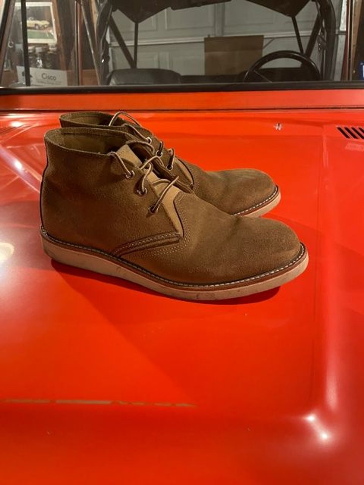 Photo by patinathunderdome on January 6, 2022 of the Red Wing Work Chukka in S.B. Foot Olive Mohave Roughout.