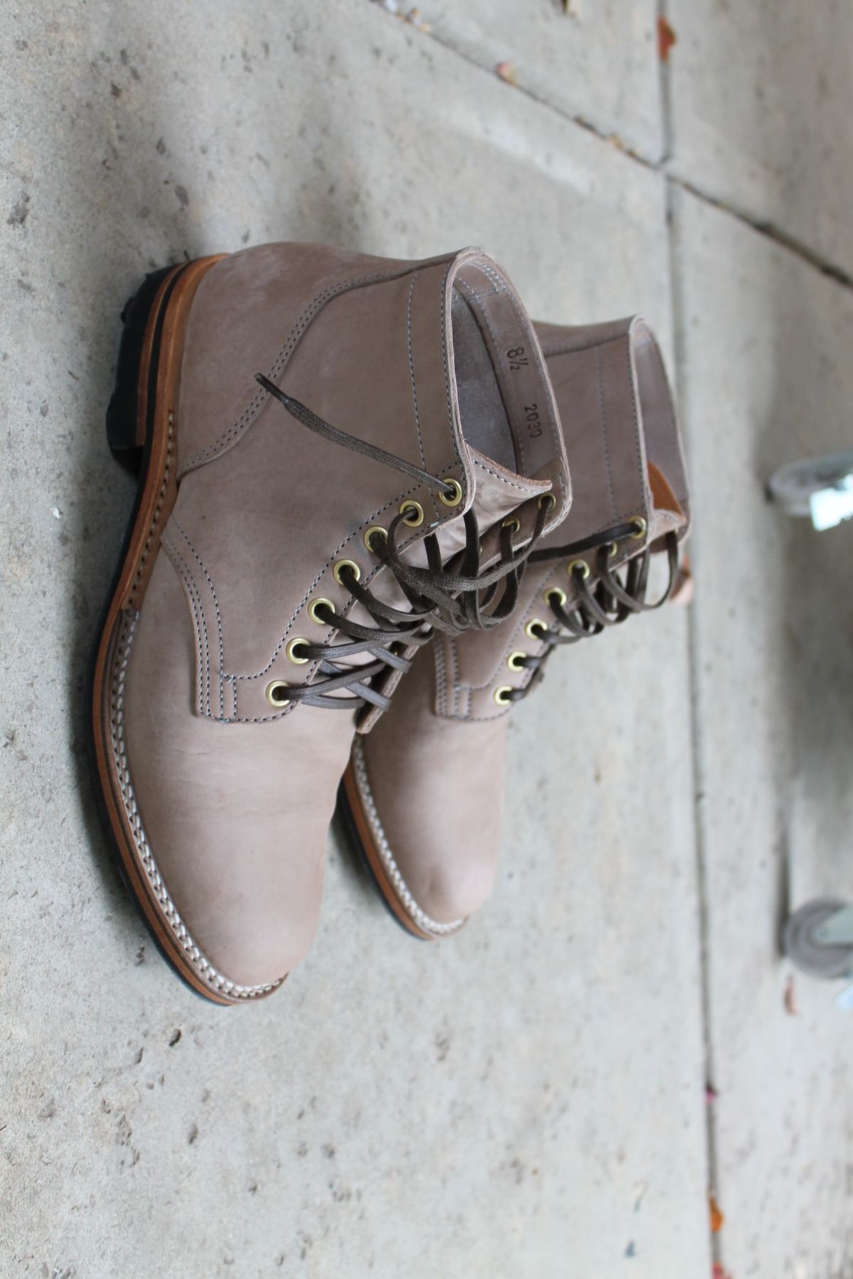 Photo by patinathunderdome on November 1, 2021 of the Viberg Service Boot in Maryam Light Grey Horsebutt.