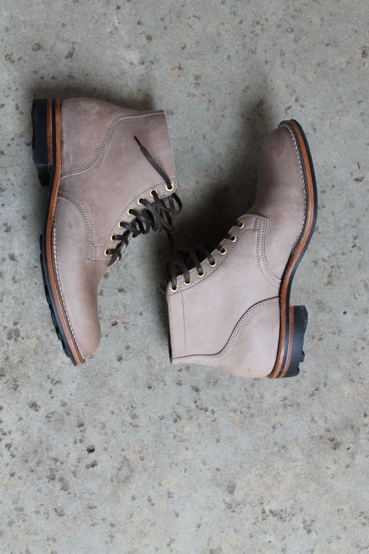 Photo by patinathunderdome on November 1, 2021 of the Viberg Service Boot in Maryam Light Grey Horsebutt.