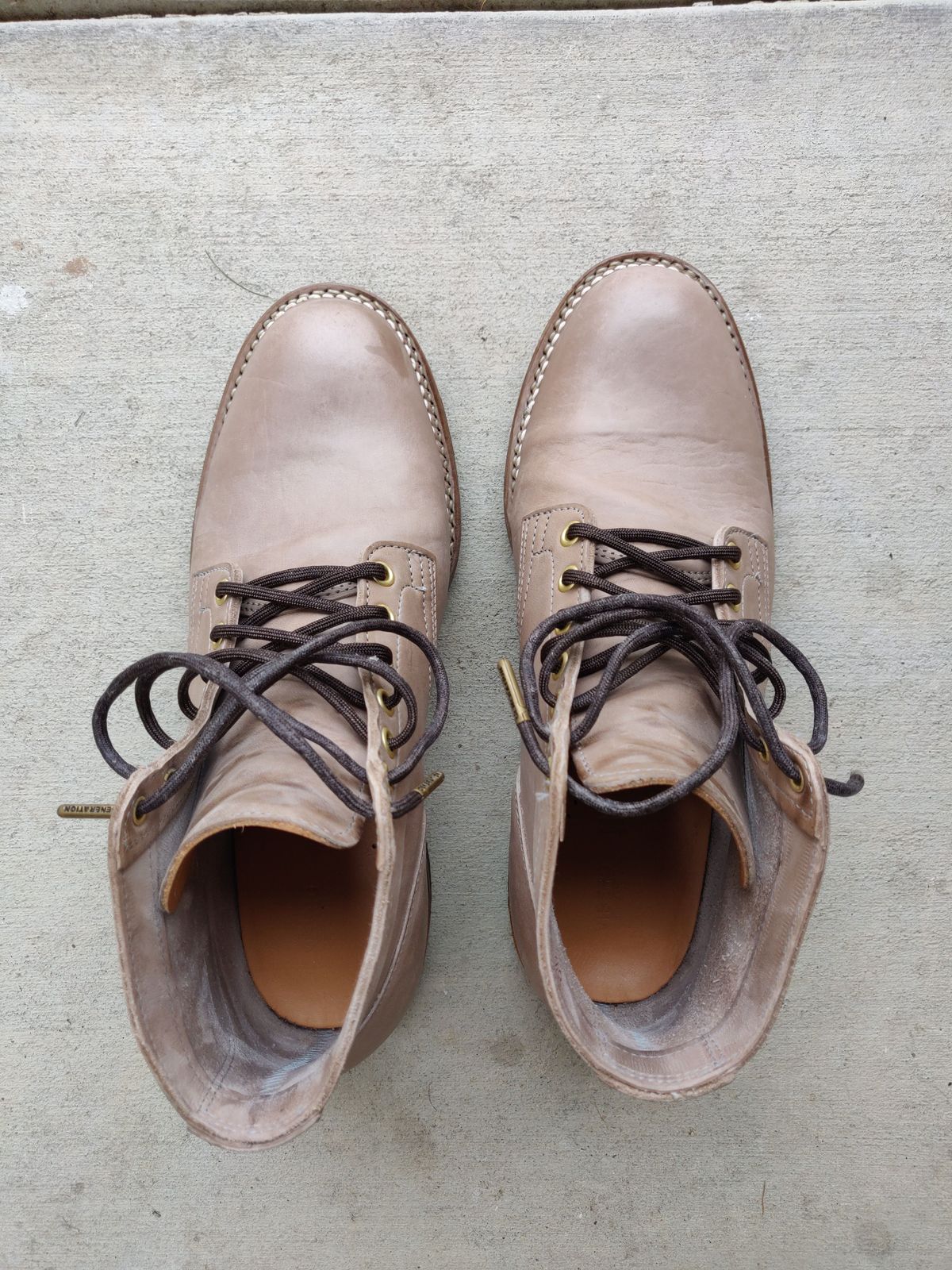 Photo by patinathunderdome on December 4, 2021 of the Viberg Service Boot in Maryam Light Grey Horsebutt.