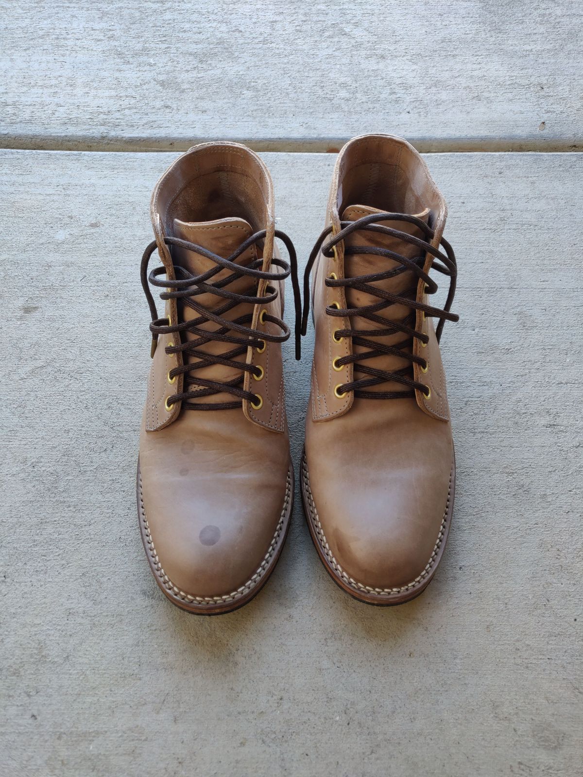 Photo by patinathunderdome on January 2, 2022 of the Viberg Service Boot in Maryam Light Grey Horsebutt.