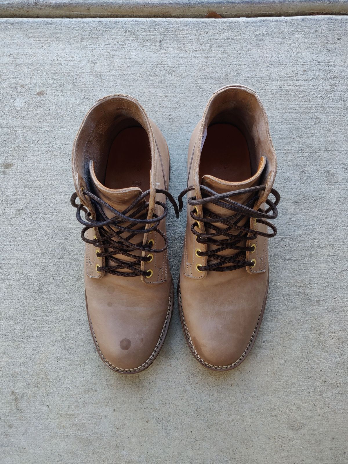Photo by patinathunderdome on January 2, 2022 of the Viberg Service Boot in Maryam Light Grey Horsebutt.