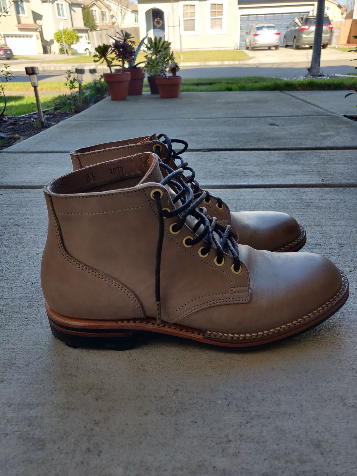 Photo by patinathunderdome on January 2, 2022 of the Viberg Service Boot in Maryam Light Grey Horsebutt.