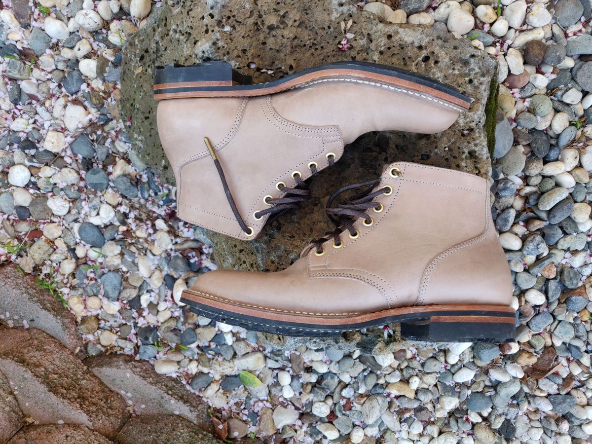 Photo by patinathunderdome on March 5, 2022 of the Viberg Service Boot in Maryam Light Grey Horsebutt.