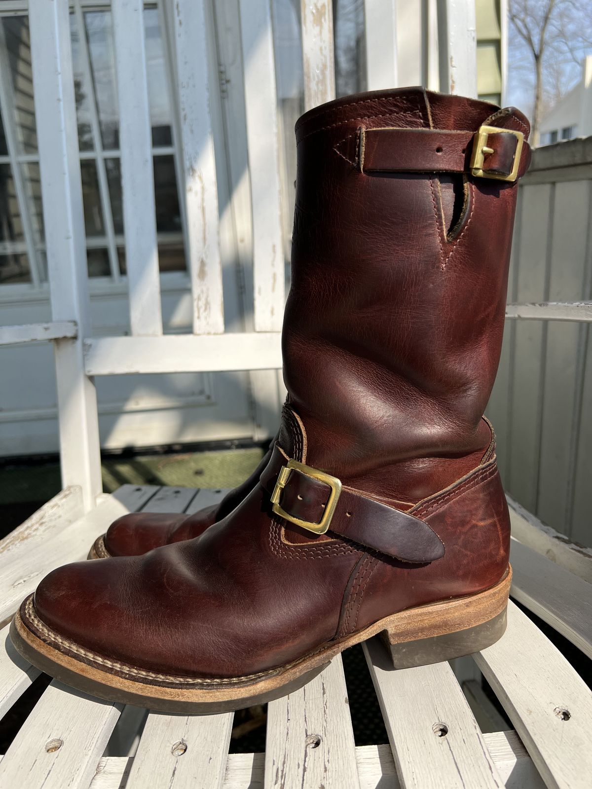 Photo by patinathunderdome on March 5, 2022 of the Wesco Mister Lou in Horween Umber Chromexcel.