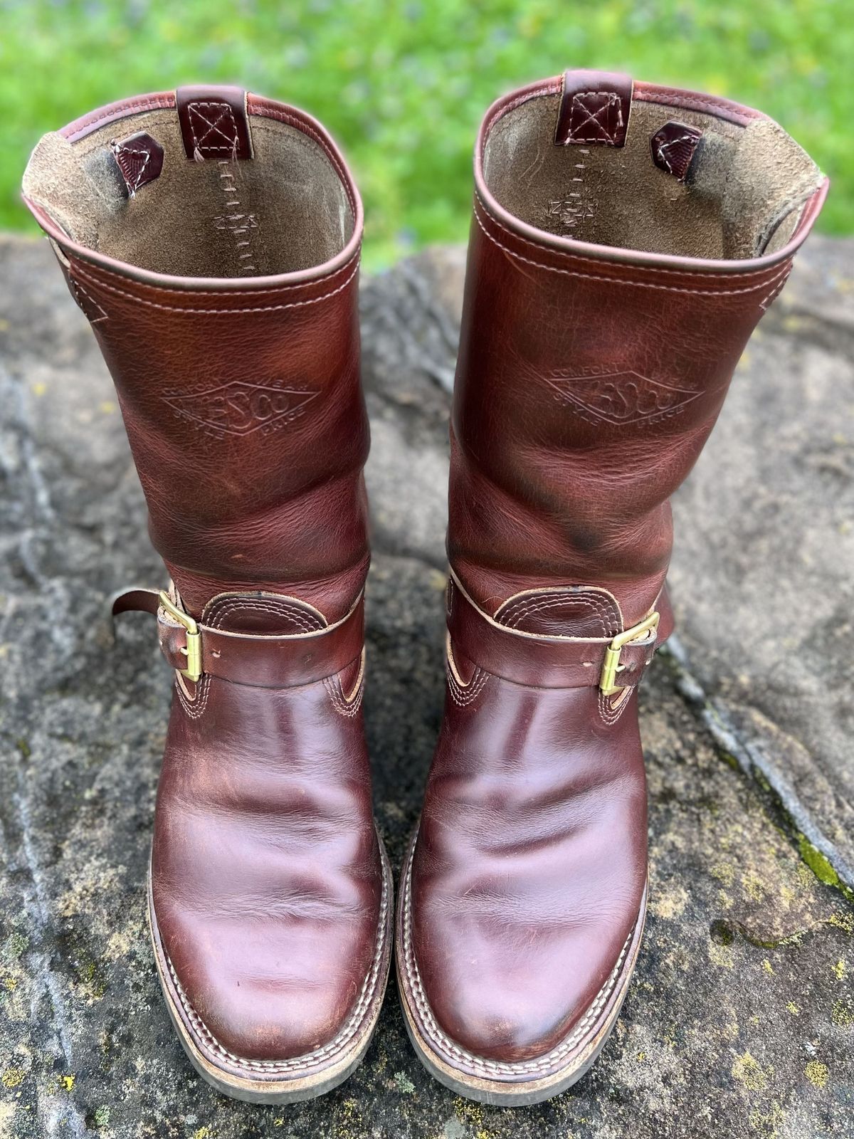 Photo by patinathunderdome on May 5, 2022 of the Wesco Mister Lou in Horween Umber Chromexcel.