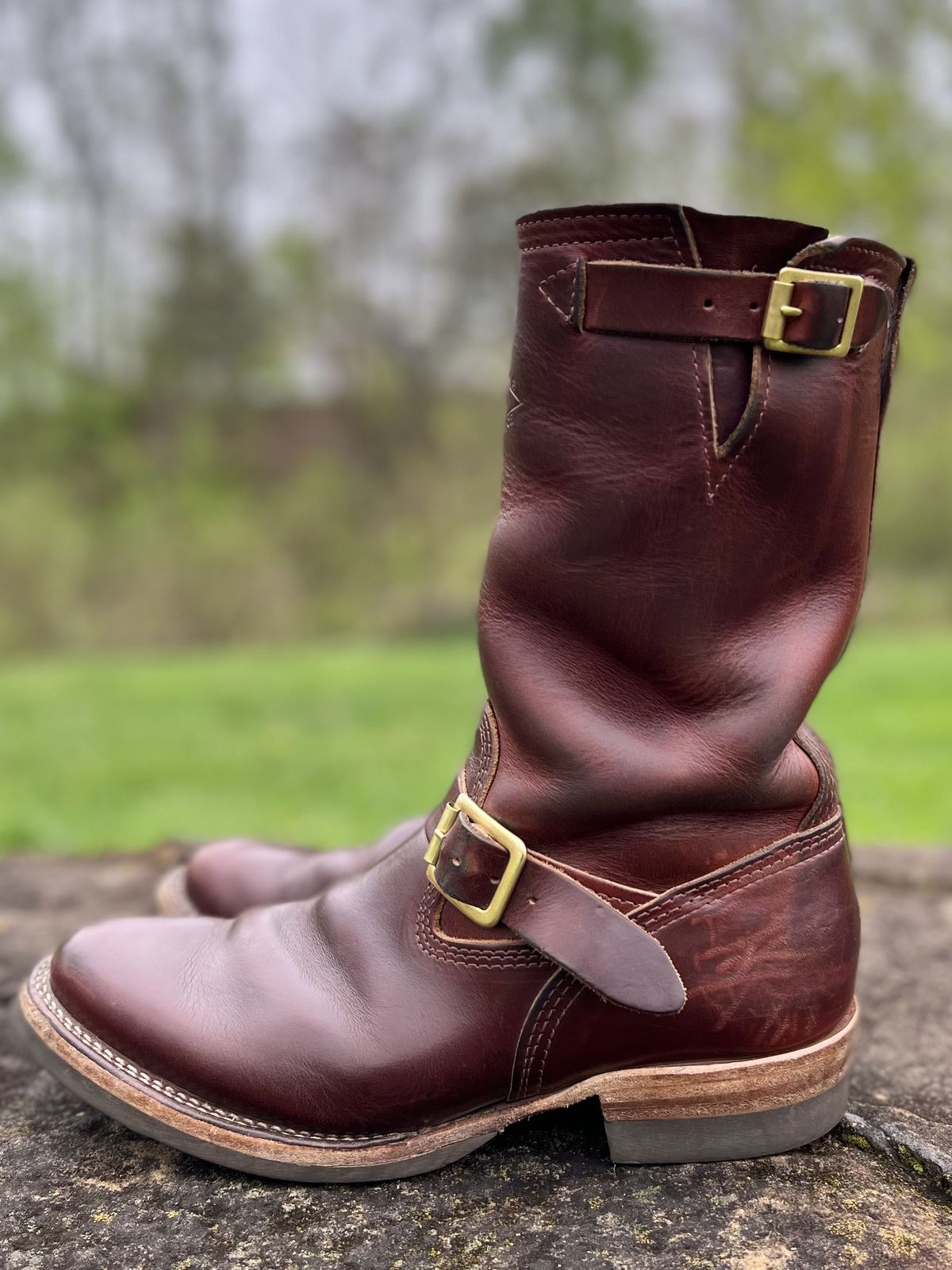 Photo by patinathunderdome on May 5, 2022 of the Wesco Mister Lou in Horween Umber Chromexcel.