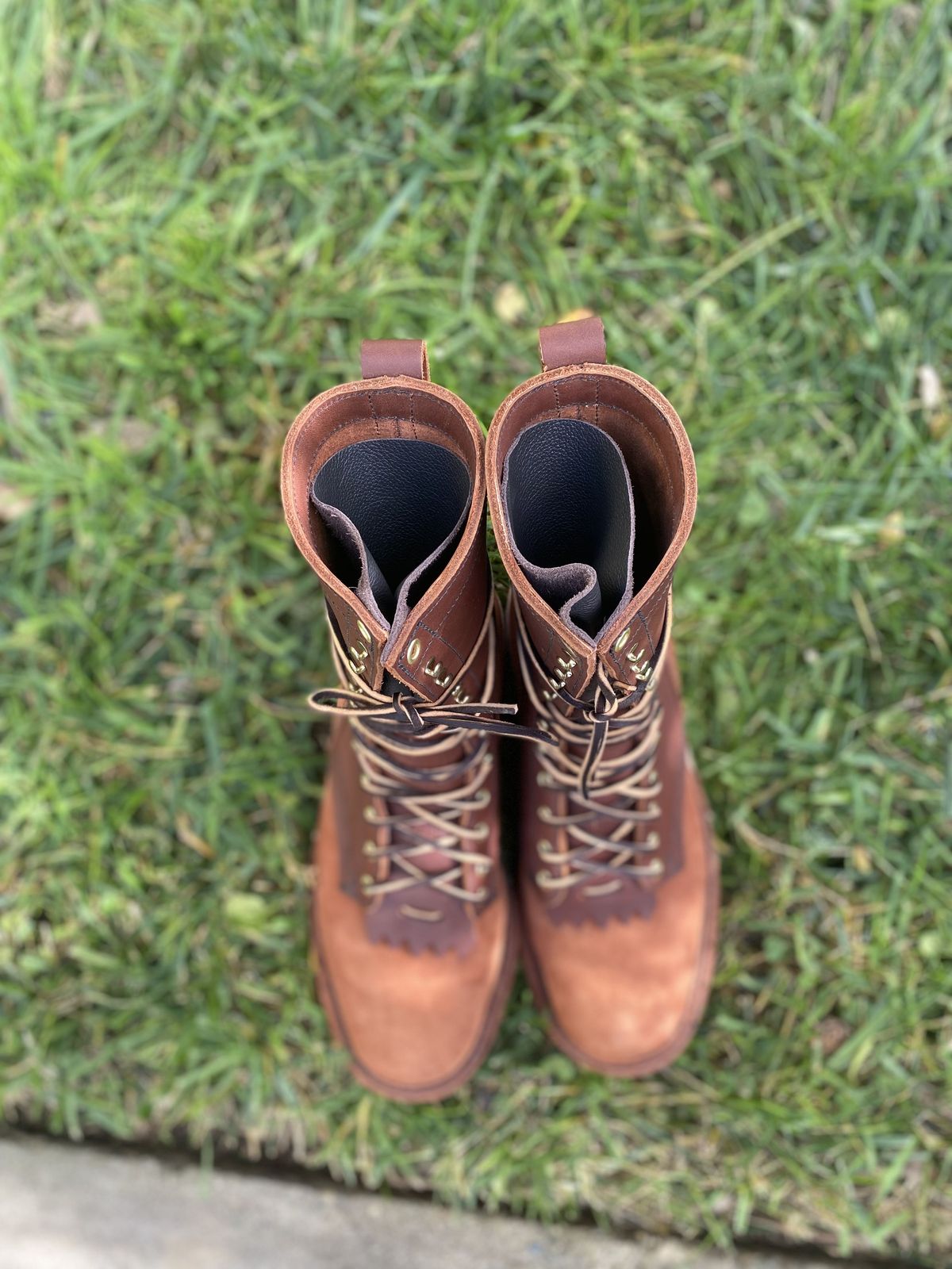 Photo by patinathunderdome on November 5, 2021 of the JK Boots Forefront in Seidel Redwood Oil Tan Roughout.
