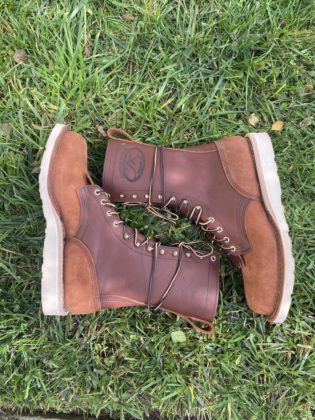 Photo by patinathunderdome on November 5, 2021 of the JK Boots Forefront in Seidel Redwood Oil Tan Roughout.