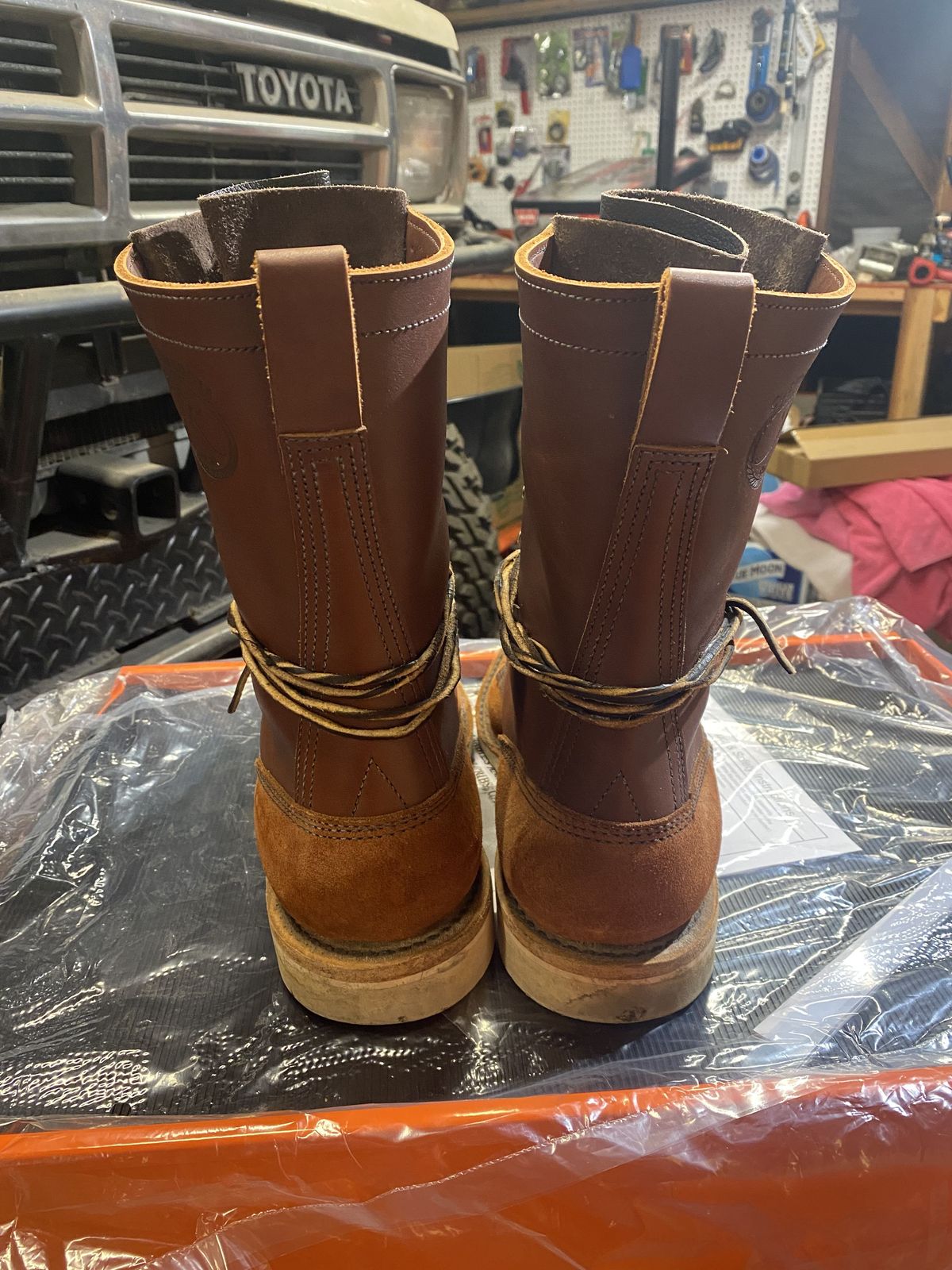 Photo by patinathunderdome on January 6, 2022 of the JK Boots Forefront in Seidel Redwood Oil Tan Roughout.
