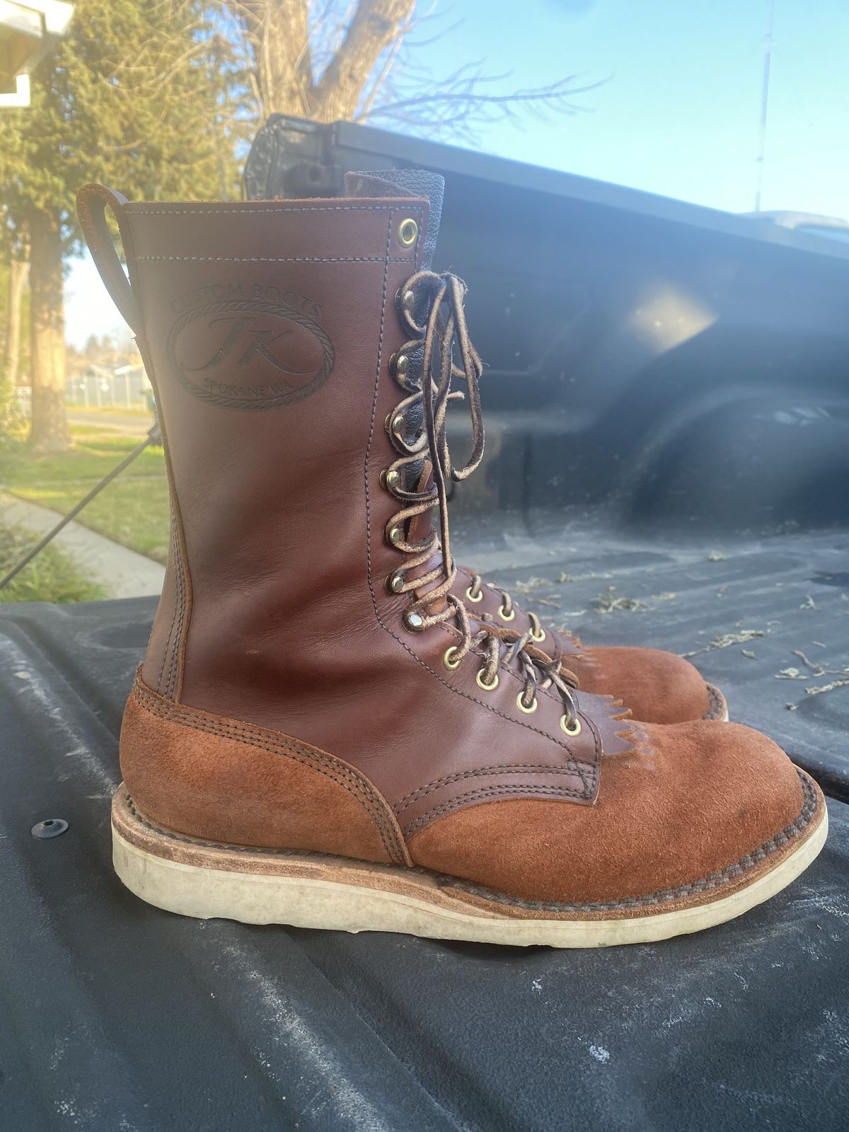 Photo by patinathunderdome on February 5, 2022 of the JK Boots Forefront in Seidel Redwood Oil Tan Roughout.