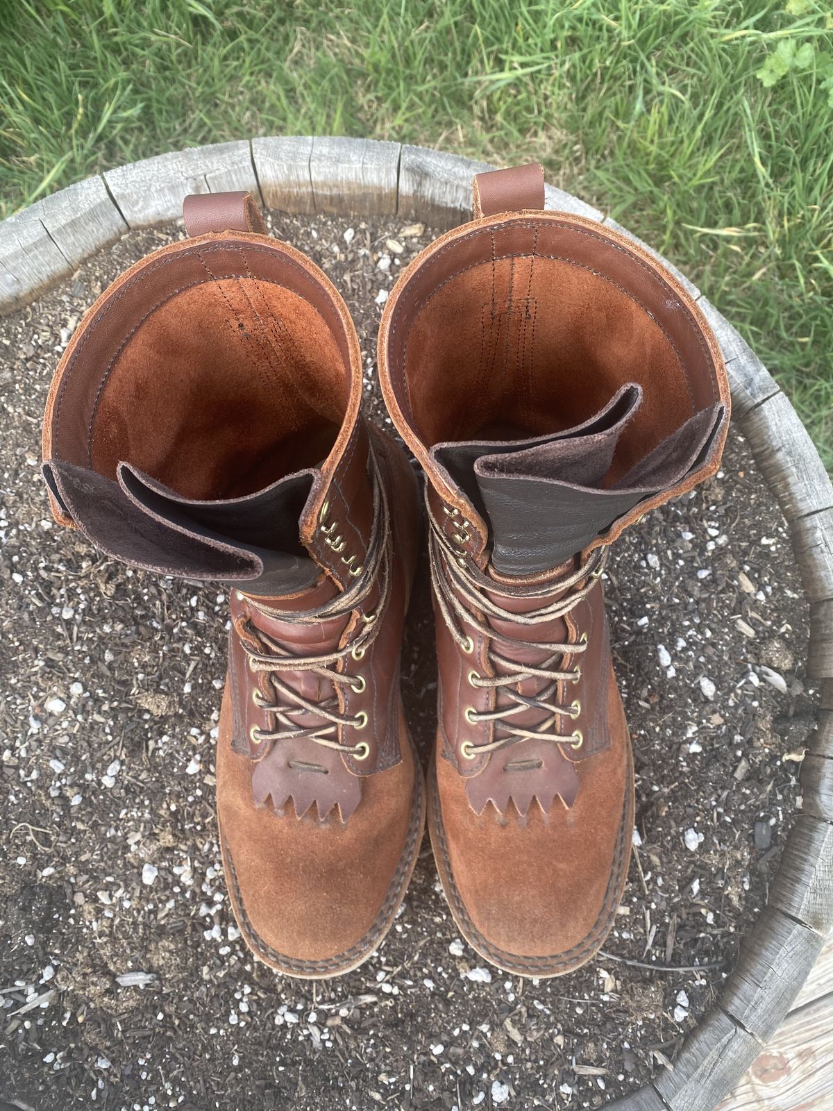 Photo by patinathunderdome on April 5, 2022 of the JK Boots Forefront in Seidel Redwood Oil Tan Roughout.