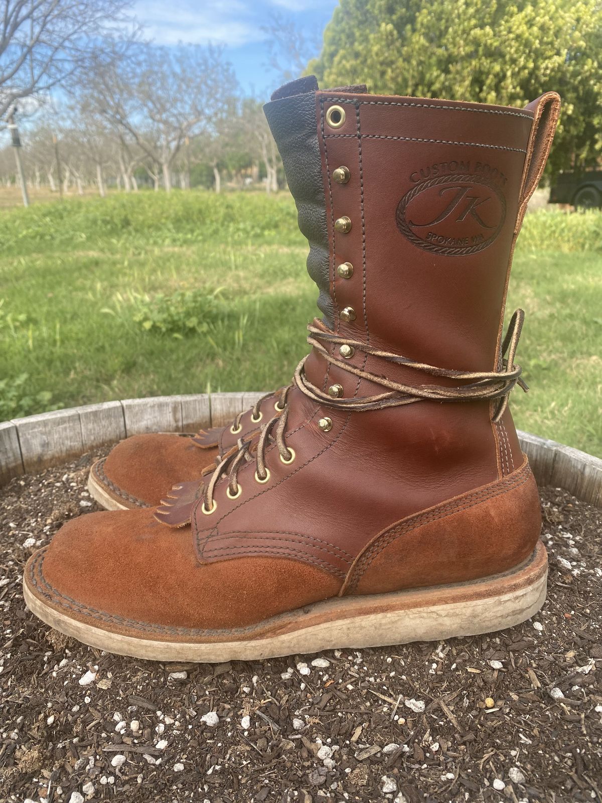 Photo by patinathunderdome on April 5, 2022 of the JK Boots Forefront in Seidel Redwood Oil Tan Roughout.