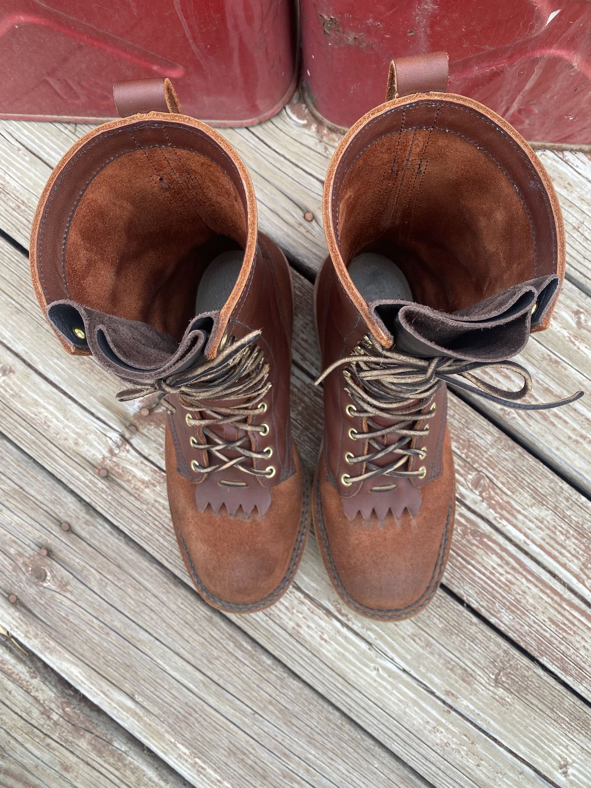 Photo by patinathunderdome on May 6, 2022 of the JK Boots Forefront in Seidel Redwood Oil Tan Roughout.