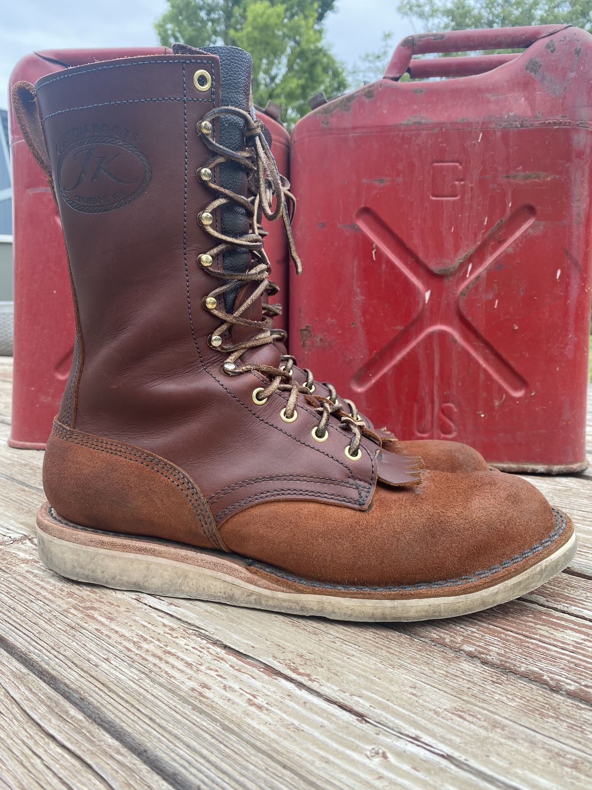 Photo by patinathunderdome on May 6, 2022 of the JK Boots Forefront in Seidel Redwood Oil Tan Roughout.