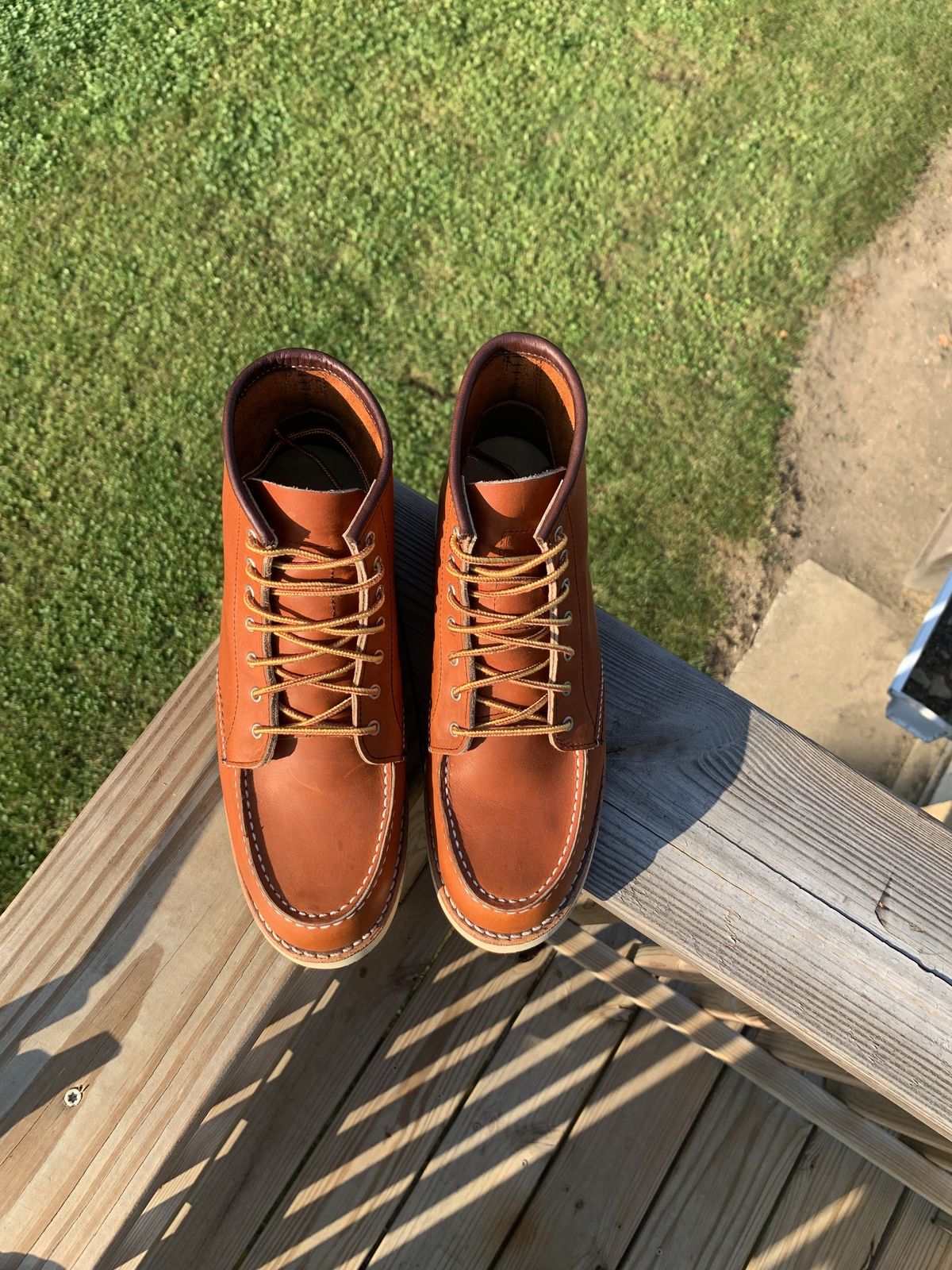 Photo by patinathunderdome on October 1, 2021 of the Red Wing 6-Inch Classic Moc in S.B. Foot Oro Legacy.