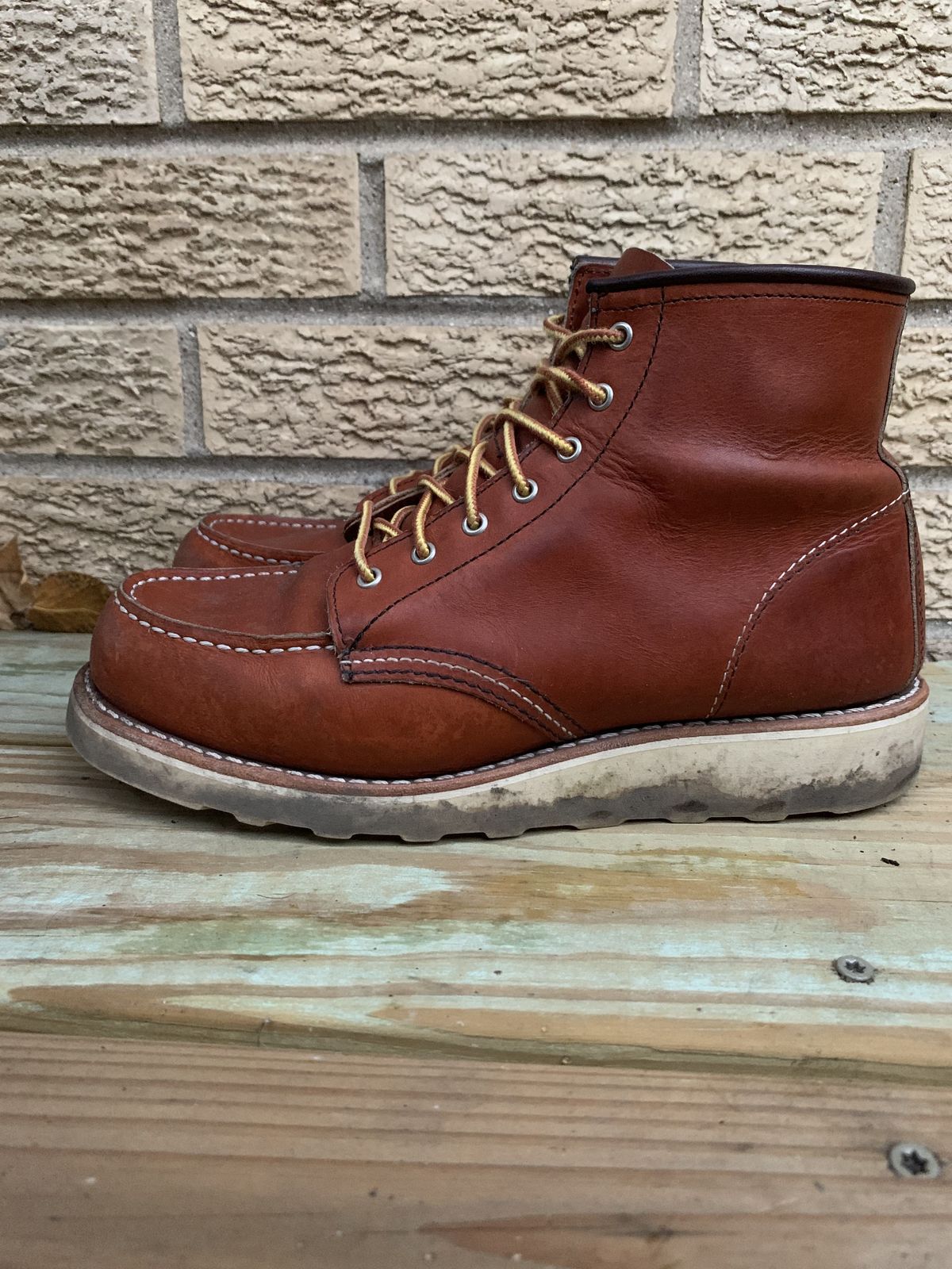 Photo by patinathunderdome on December 5, 2021 of the Red Wing 6-Inch Classic Moc in S.B. Foot Oro Legacy.