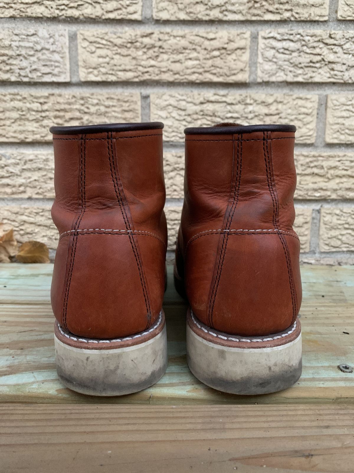 Photo by patinathunderdome on December 5, 2021 of the Red Wing 6-Inch Classic Moc in S.B. Foot Oro Legacy.