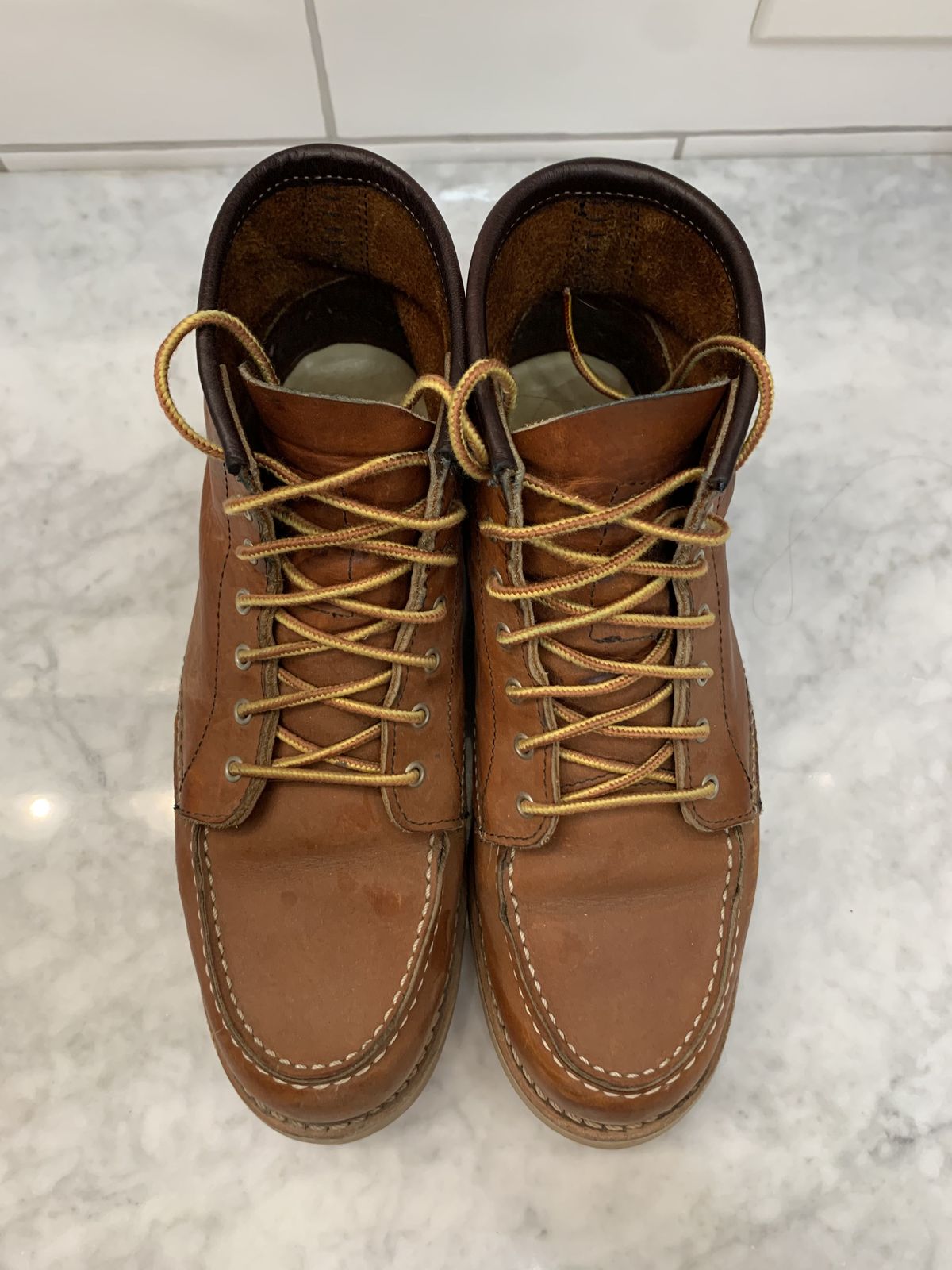 Photo by patinathunderdome on January 6, 2022 of the Red Wing 6-Inch Classic Moc in S.B. Foot Oro Legacy.