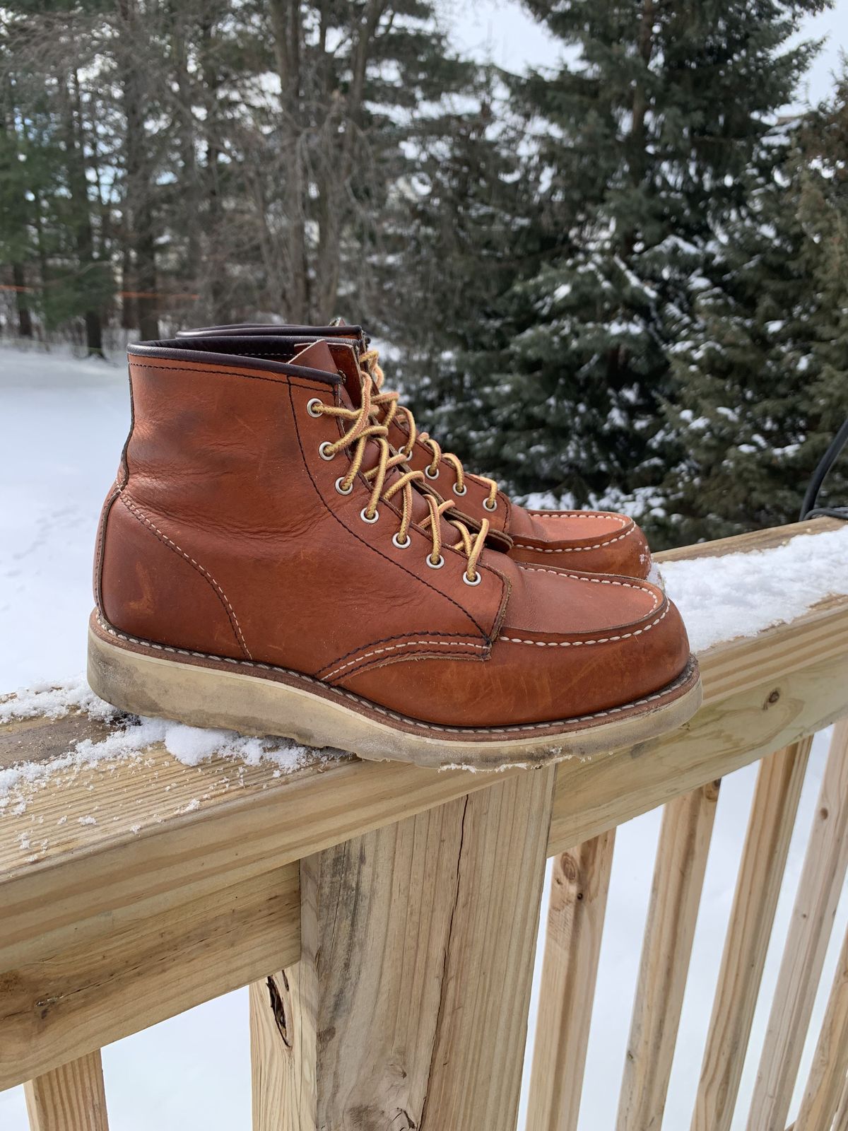 Photo by patinathunderdome on February 6, 2022 of the Red Wing 6-Inch Classic Moc in S.B. Foot Oro Legacy.