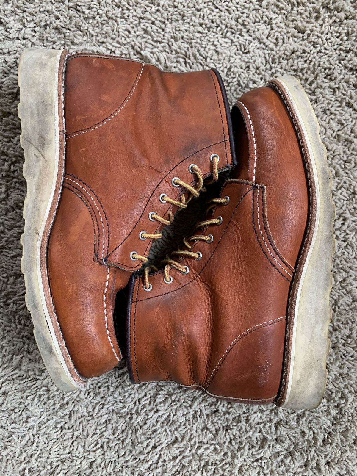 Photo by patinathunderdome on March 4, 2022 of the Red Wing 6-Inch Classic Moc in S.B. Foot Oro Legacy.