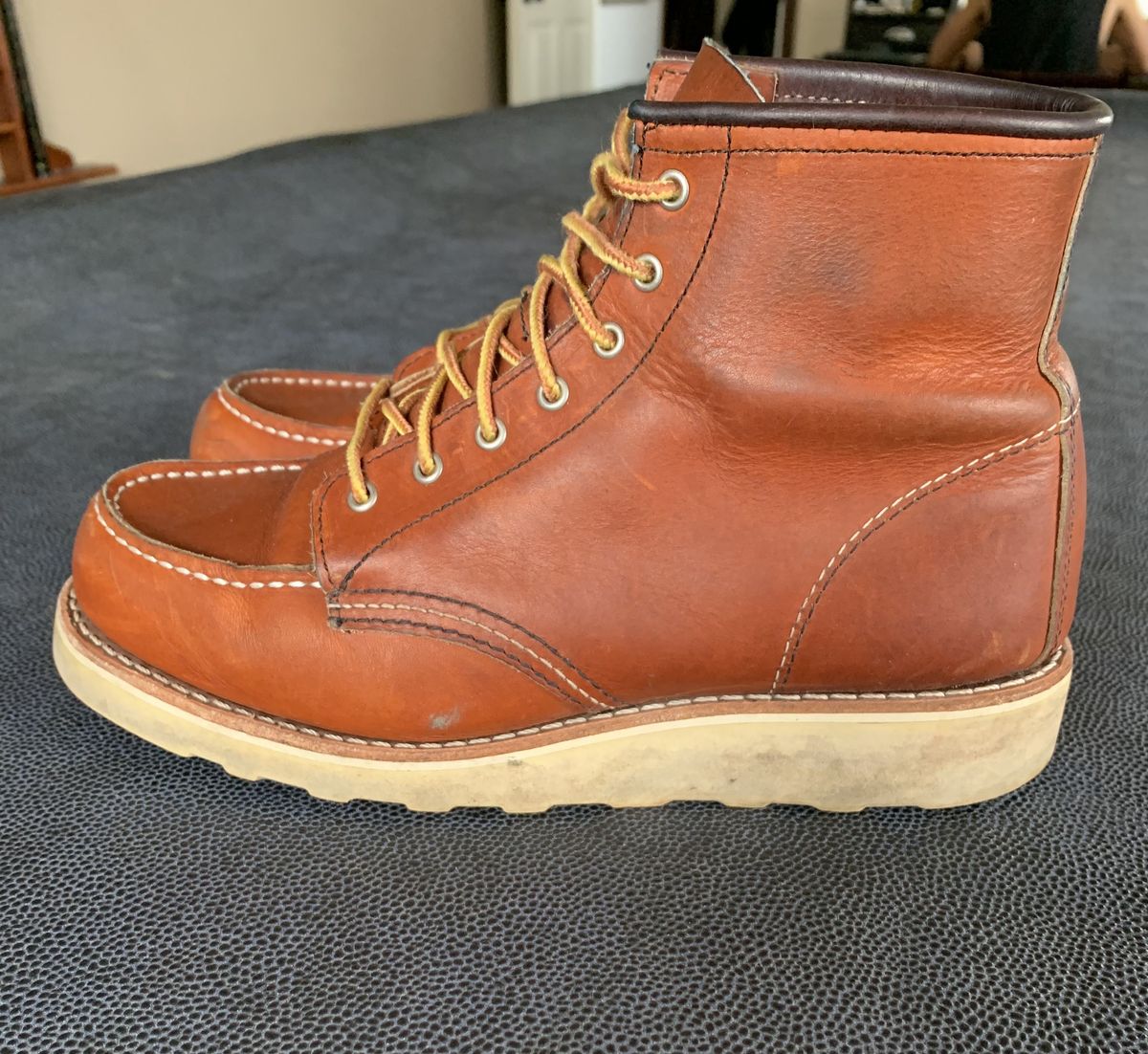 Photo by patinathunderdome on March 4, 2022 of the Red Wing 6-Inch Classic Moc in S.B. Foot Oro Legacy.