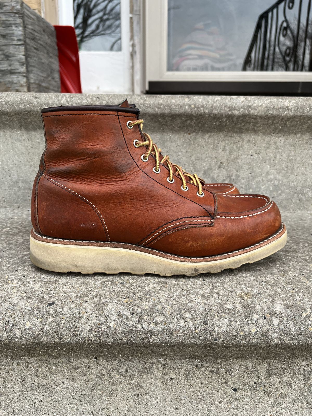 Photo by patinathunderdome on April 5, 2022 of the Red Wing 6-Inch Classic Moc in S.B. Foot Oro Legacy.