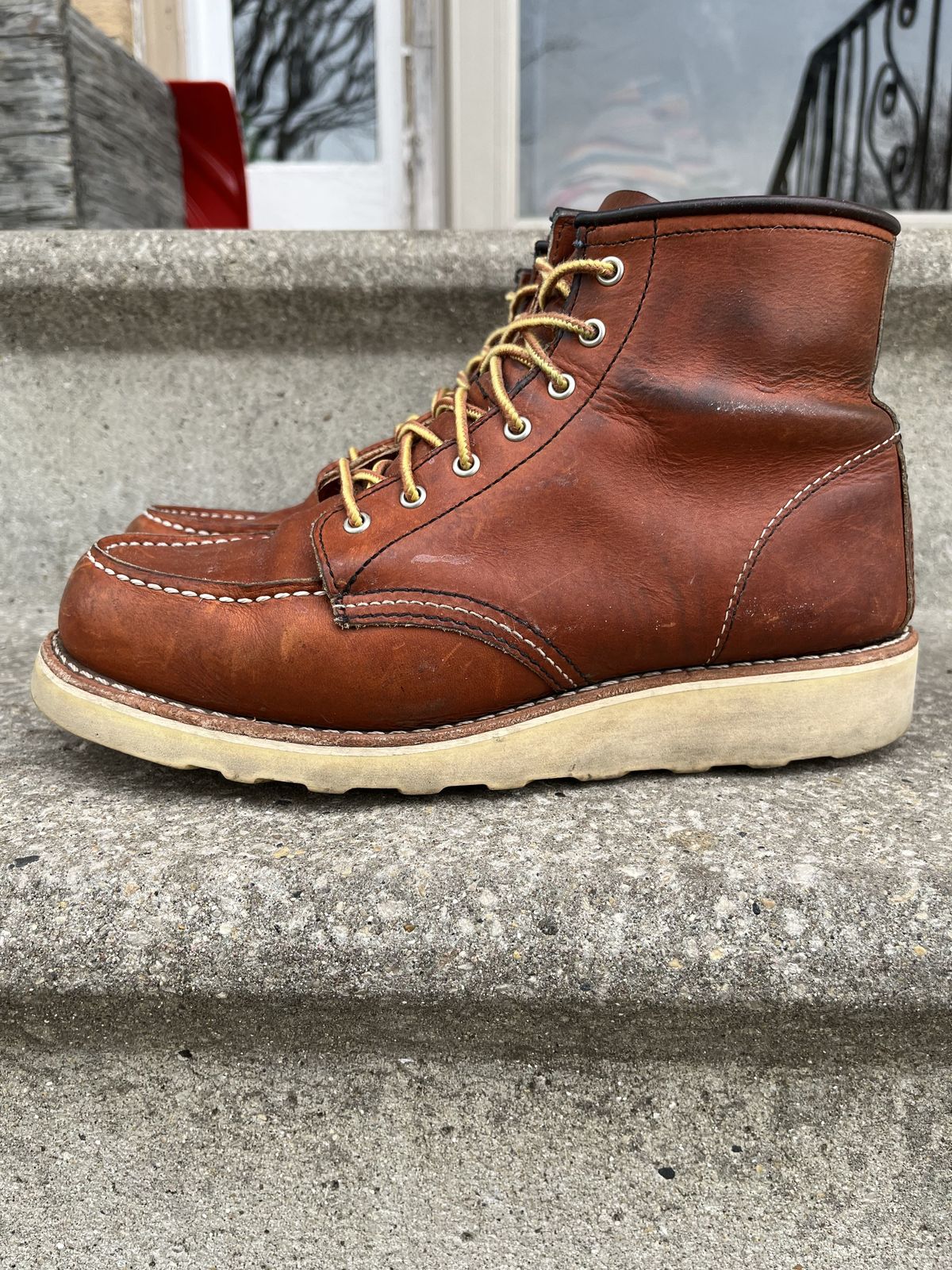 Photo by patinathunderdome on April 5, 2022 of the Red Wing 6-Inch Classic Moc in S.B. Foot Oro Legacy.