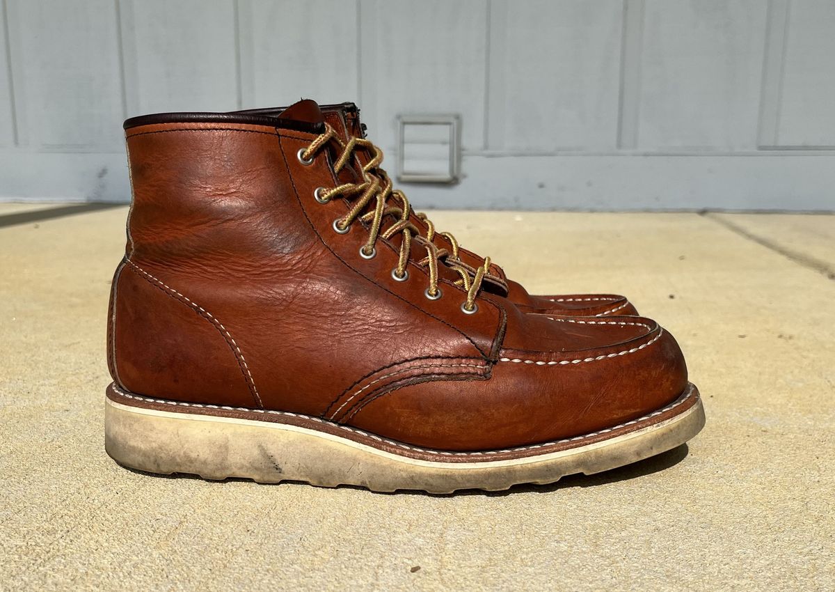 Photo by patinathunderdome on May 6, 2022 of the Red Wing 6-Inch Classic Moc in S.B. Foot Oro Legacy.