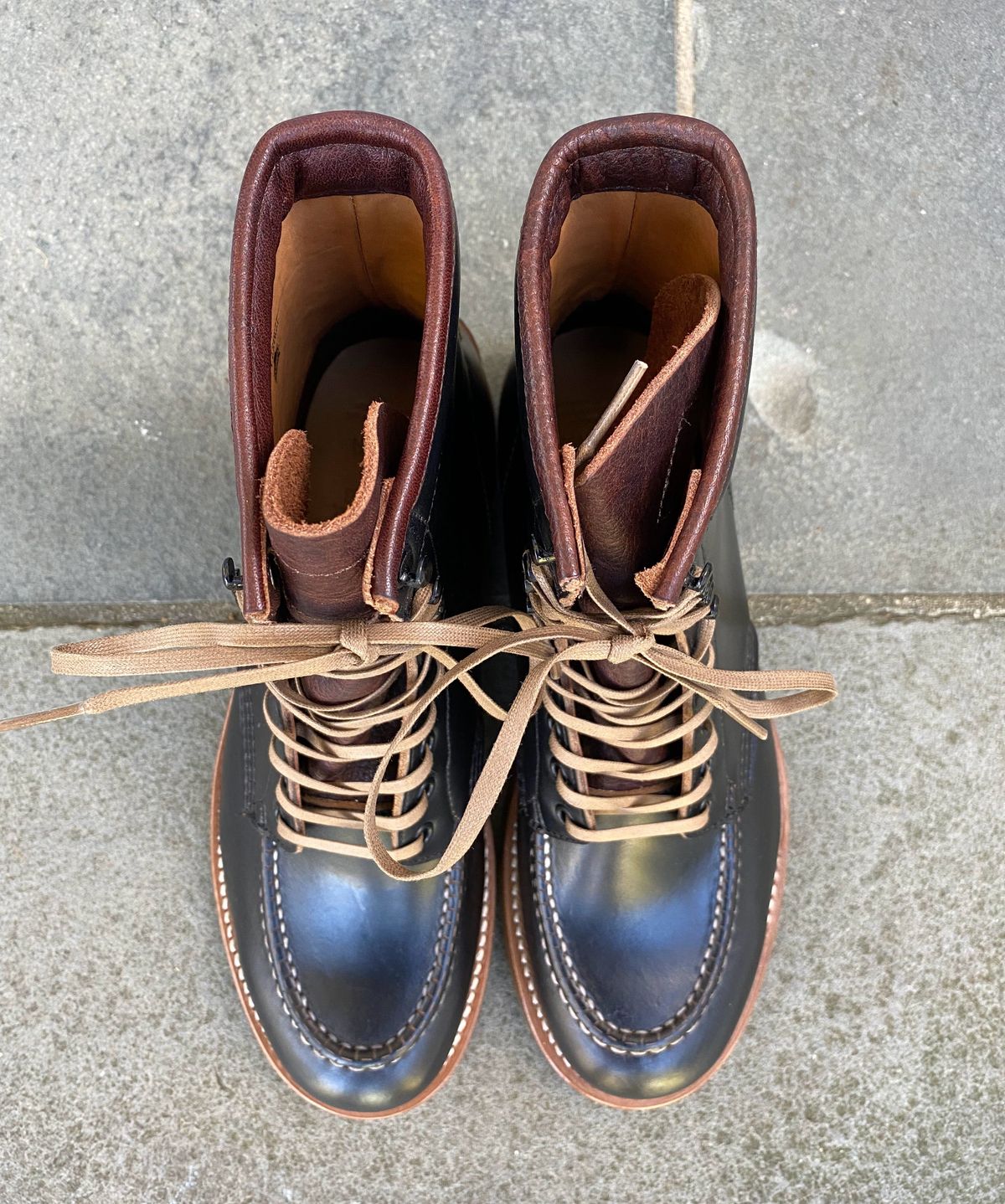Photo by patinathunderdome on November 1, 2021 of the Brother Bridge Hunter in Horween Black Chromexcel.